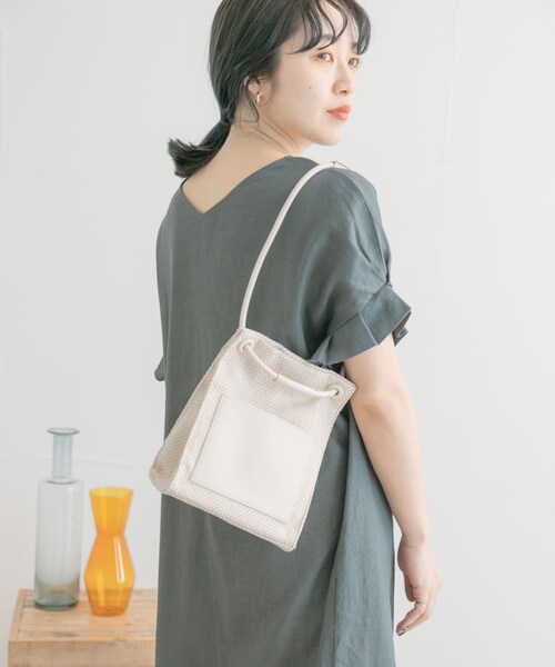 ITEMS URBANRESEARCH（アイテムズ アーバンリサーチ）の「ザツザイ2WAYミニトート（トートバッグ・レディース・OFF/CHA/BEG・-）」の6枚目の写真