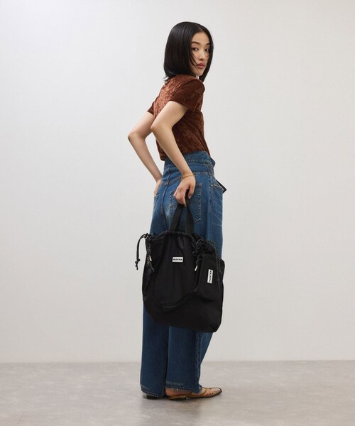 ADAM ET ROPE'(アダムエロペ)の「【HUNTER for ADAM ET ROPE'】別注 TRAVEL MULTI FUNCTION TOTE(トートバッグ・レディース・ブラック・F)」の16枚目の写真