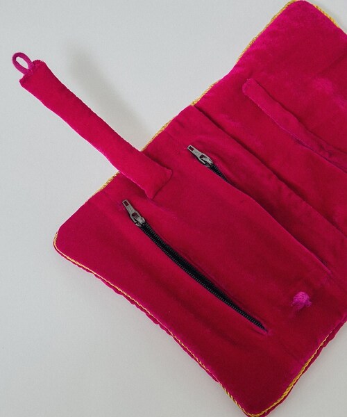 ADAM ET ROPE'（アダムエロペ）の「【J'aDoRe・店舗限定】【GIGI（ジジ）】Original jewelry pouch（ポーチ・レディース・ブラック/グリーン/ピンク・F）」の19枚目の写真