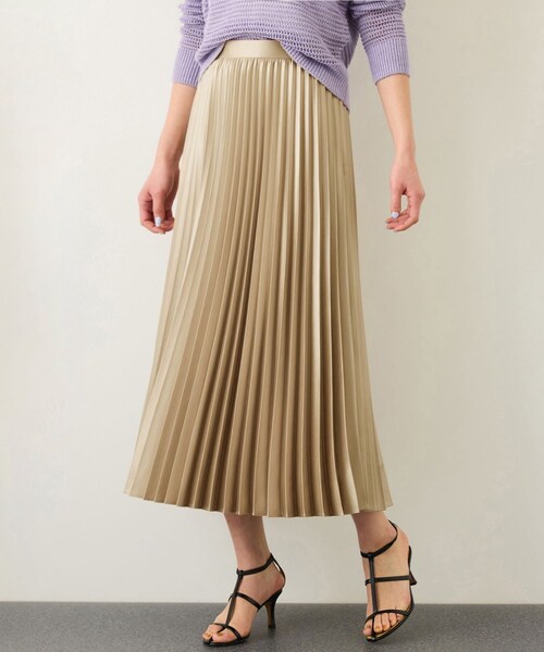 ROPE'(ロペ)の「シャイニープリーツスカート/イージーケア(スカート・レディース・ダークブラウン/ベージュ系・F)」の2枚目の写真