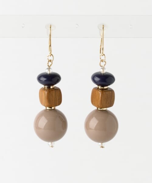 URBAN RESEARCH Sonny Label（アーバンリサーチサニーレーベル）の「ヴィンテージ異素材MIXピアス（ピアス（両耳用）・レディース・グレージュ/ネイビー/ワイン・one/One）」の2枚目の写真