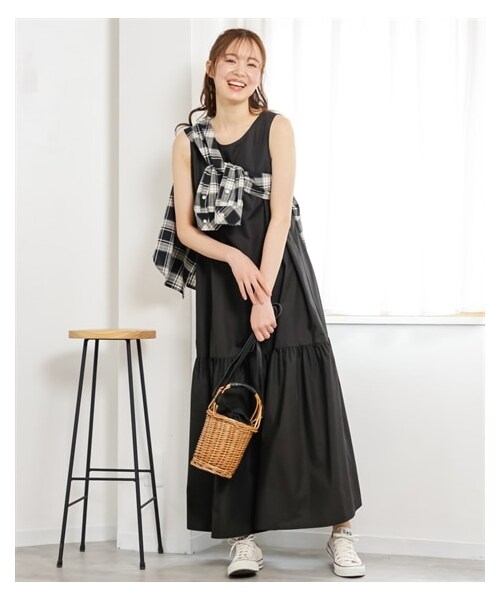 nissen（ニッセン）の「大きいサイズ裾切替ノースリーブワンピース（マキシ丈）（ワンピース・レディース・ベージュ/カーキ/黒・L/LL/3L/4L/5L/6L/8L/10L）」の7枚目の写真