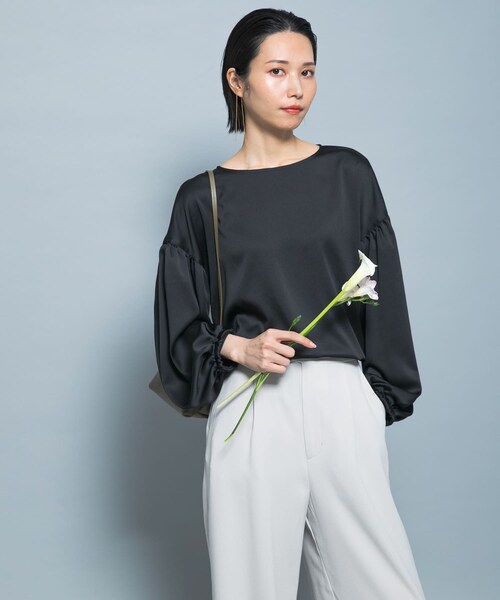 URBAN RESEARCH ROSSO（アーバンリサーチロッソ）の「ハンマーサテンギャザーブラウス（シャツ/ブラウス・レディース・WHITE/BLACK・Free）」の13枚目の写真