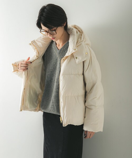 URBAN RESEARCH(アーバンリサーチ)の「2WAYフーデットダウンコート(その他アウター・レディース・OFF WHITE/BEIGE/BLACK・36/38)」の11枚目の写真