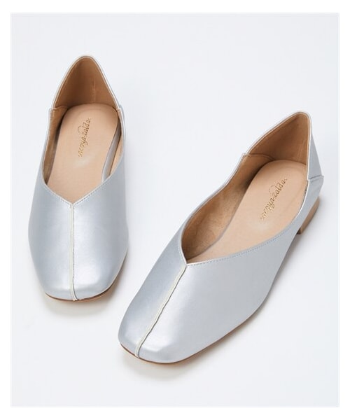 nissen（ニッセン）の「【ゆったり幅広】スクエアトゥセンターシームバブーシュ（低反発中敷）（ワイズ４Ｅ）（パンプス・メンズ・黒/オーク/パイソン柄/シャンパンゴールド/シルバー/グレージュ・M=23.0~23.5cm/4E/L=24.0~24.5cm/4E/LL=25.0~25.5cm/4E/3L=26.0~26.5cm/4E）」の4枚目の写真