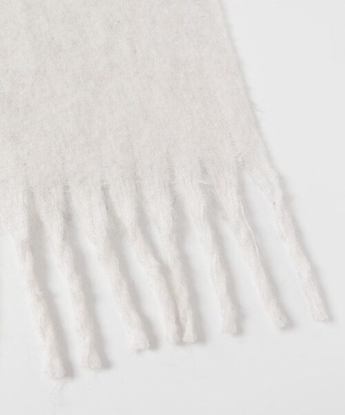 KBF（ケイビーエフ）の「ビッグフリンジバイカラーストール（マフラー・レディース・YELLOW/RED/BLACK・One）」の11枚目の写真