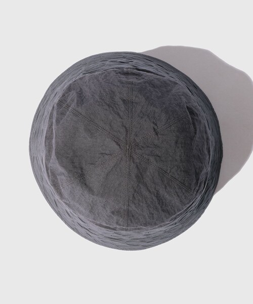 ADAM ET ROPE'(アダムエロペ)の「【KIJIMA TAKAYUKI/キジマ タカユキ】TWISTED BRIM SAILOR HAT(ハット・メンズ・ブラック/チャコール・F)」の6枚目の写真