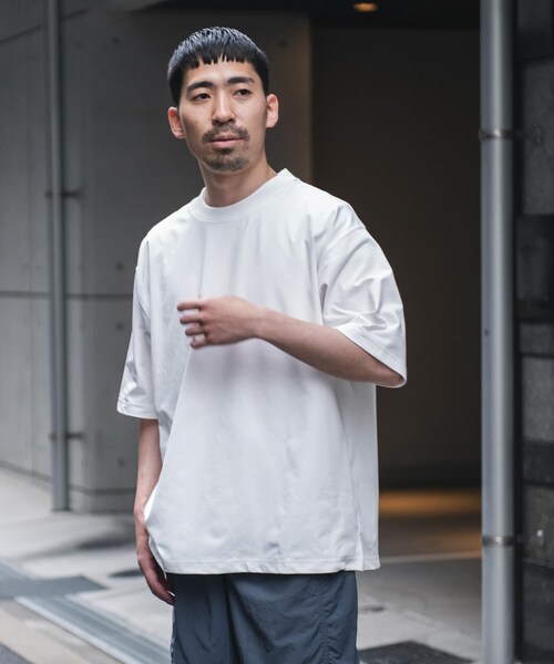 URBAN RESEARCH DOORS（アーバンリサーチドアーズ）の「『Sサイズ/WEB限定』『吸水速乾/接触冷感/イージーケア』クイックドライ ショートスリーブTシャツ（Tシャツ/カットソー・メンズ・WHITE/BLUE/NAVY/CHARCOAL/WHTxBLK/BLKxWHT/BEG×BLK・S/M/L/XL）」の10枚目の写真