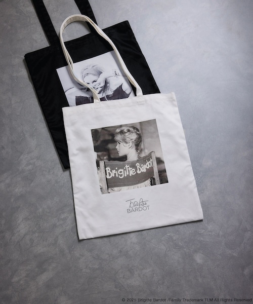 ROPE'(ロペ)の「【Brigitte Bardot×ROPE'・コラボ】モノクロフォトプリントキャンバストートバッグ【A4対応】(トートバッグ・レディース・ブラック/ホワイト・F)」の17枚目の写真
