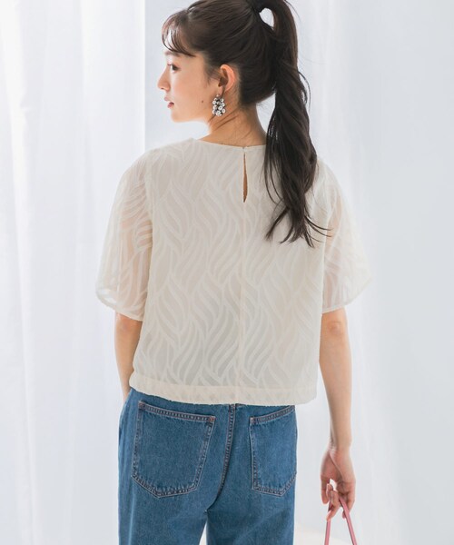URBAN RESEARCH ROSSO（アーバンリサーチロッソ）の「セミシアーカットジャガードブラウス（シャツ/ブラウス・レディース・OFF WHITE/BLUE/BEIGE/NAVY・FREE）」の7枚目の写真