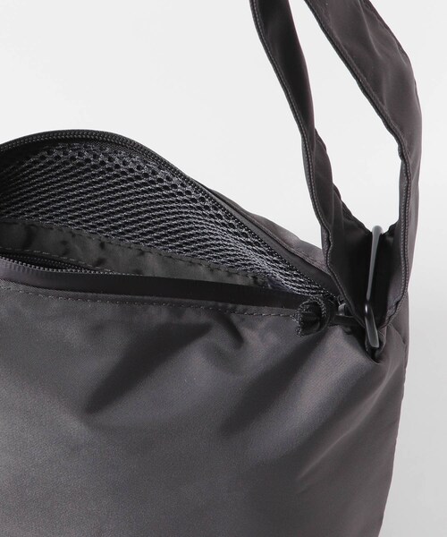 URBAN RESEARCH DOORS(アーバンリサーチドアーズ)の「『別注』YAKPAK×DOORS SHOULDER BAG S(ショルダーバッグ・メンズ・BLACK/CHARCOAL/BROWN/WHITE・-)」の15枚目の写真