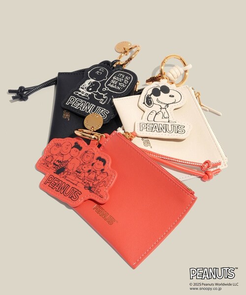 ROPE'(ロペ)の「【WEB限定/一部店舗限定】【E'POR×PEANUTS】別注 ポーチ付き ART CHARM(チャーム・レディース・ブラック/オフホワイト/レッド・F)」の7枚目の写真