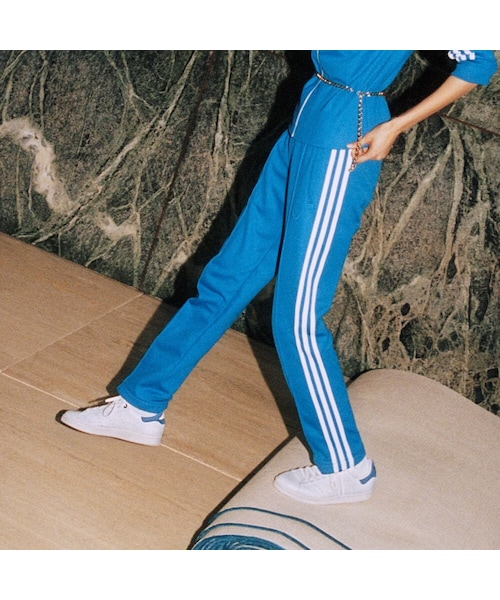 M アディダス オリジナル ブルー バージョン モントリオール トラックパンツ adidas（アディダス）の「BLUE VERSION モントリオール トラック