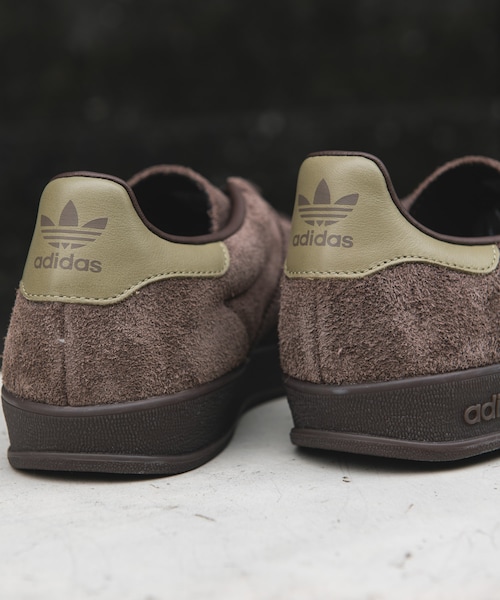 URBAN RESEARCH DOORS（アーバンリサーチドアーズ）の「adidas　Exclusive GAZELLE INDOOR（スニーカー・レディース・ダークブラウン・23/23.5/24/24.5/25）」の6枚目の写真