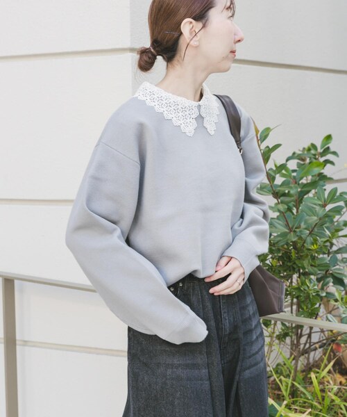 ITEMS URBANRESEARCH（アイテムズ アーバンリサーチ）の「衿レーススウェットライクニット（ニット/セーター・レディース・GRY/NVY/IVO・Free）」の13枚目の写真
