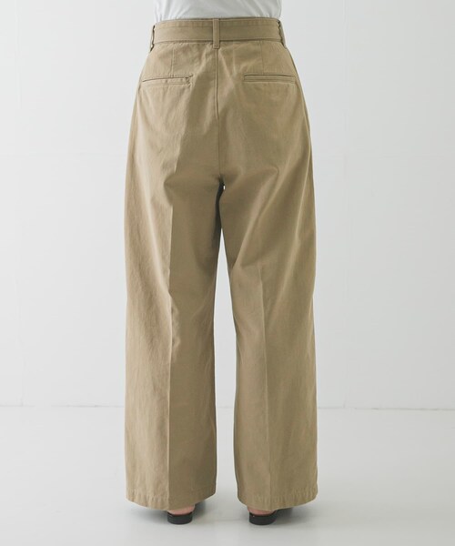 URBAN RESEARCH(アーバンリサーチ)の「『3サイズ展開』ベルト付きタックワイドチノパンツ(チノパンツ・レディース・L.BEIGE/BEIGE・36/38/40)」の4枚目の写真