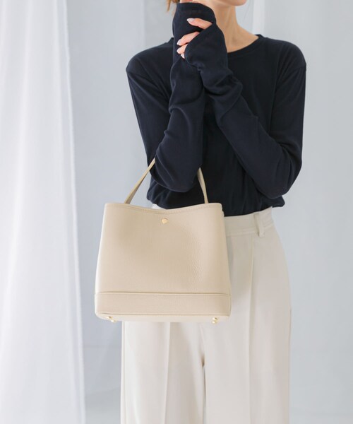 URBAN RESEARCH ROSSO（アーバンリサーチロッソ）の「AULENTTI　スクエアBAG（ハンドバッグ・レディース・LATTE/FUXIA/MOKA・-）」の6枚目の写真