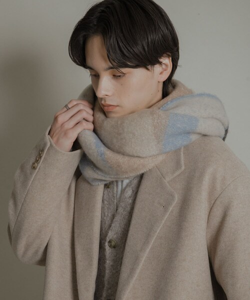 SENSE OF PLACE by URBAN RESEARCH(センスオブプレイスバイアーバンリサーチ)の「パターンボリューム大判マフラー(マフラー・メンズ・IVORY/BROWN/GREEN・One)」の5枚目の写真