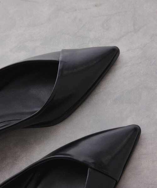 ADAM ET ROPE'（アダムエロペ）の「ポインテッドトゥフラットパンプス（パンプス・レディース・ブラック/オフホワイト・23.0/23.5/24.0/24.5）」の10枚目の写真