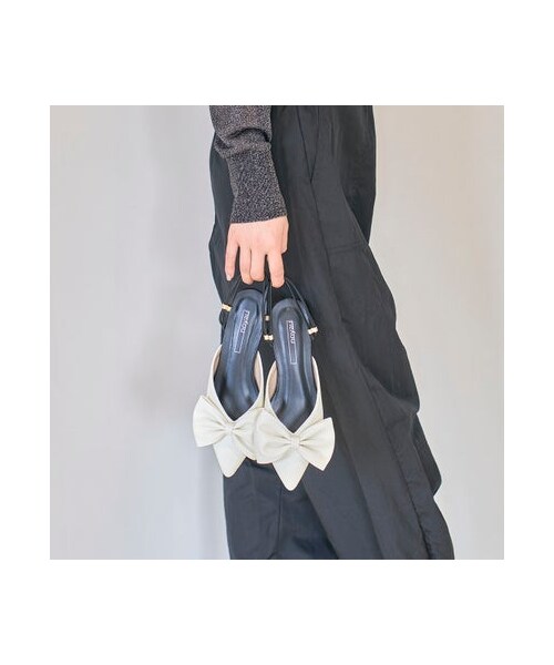 noyau（ノヤウ）の「ノヤウ noyau 2WAYリボンストラップミュールパンプス （パンプス・レディース・BL/WHC/BLK/SVC/GDC・S/22.5cm/M/23.5cm/L/24.5cm/LL/25cm）」の7枚目の写真