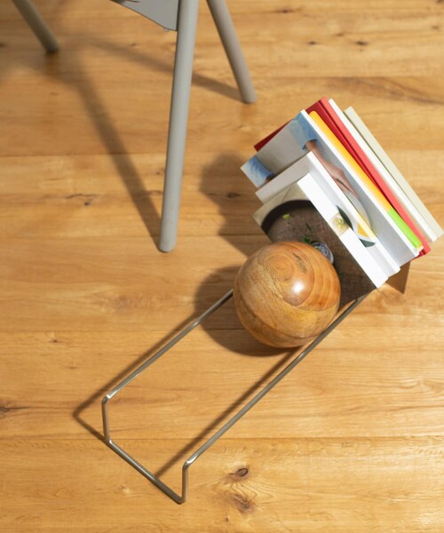 URBAN RESEARCH DOORS（アーバンリサーチドアーズ）の「『WEB限定』DETAIL　SLOPE BOOKEND シルバー（インテリア雑貨・メンズ・シルバー・-）」の2枚目の写真