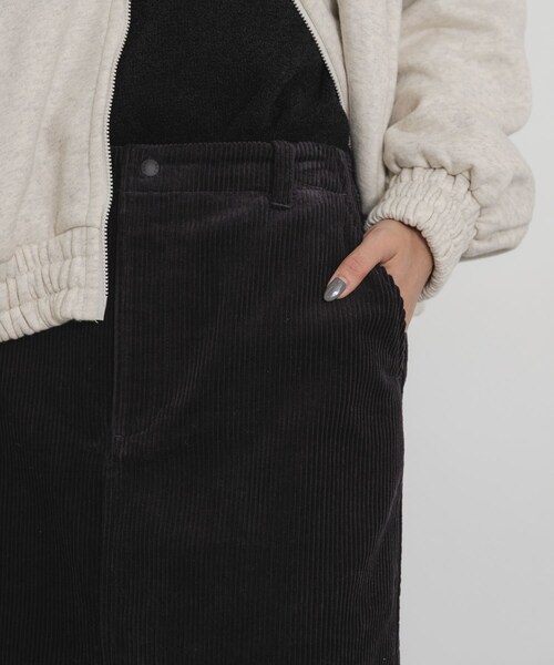 EKAL（エカル）の「『UR TECH』コーデュロイストレートスカート（スカート・レディース・モカ/チャコール/ブラウンカーキ・one）」の13枚目の写真