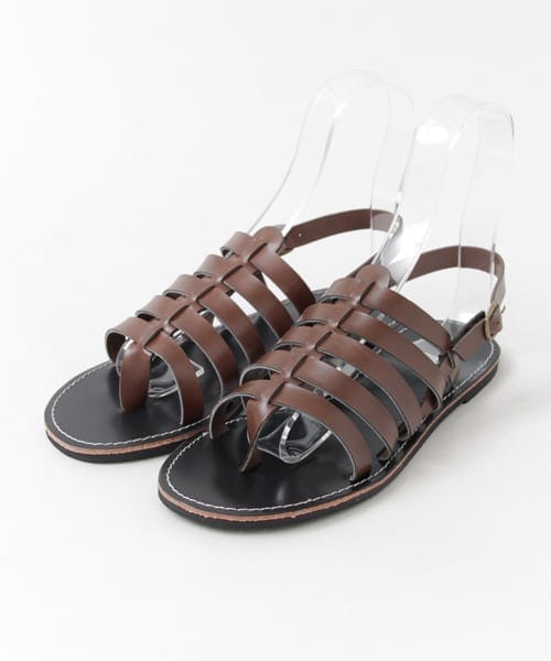 ストラップサンダル