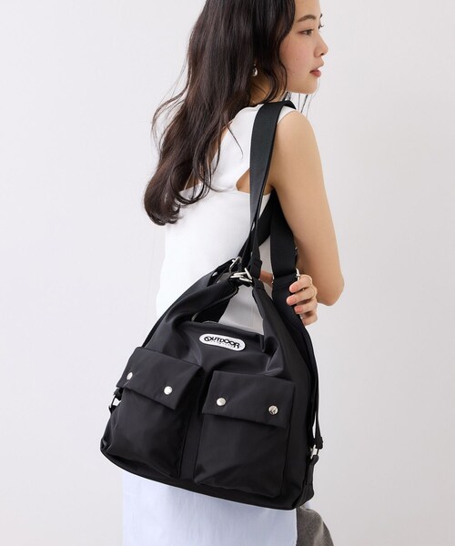 VIS(ビス)の「WEB限定追加【OUTDOOR PRODUCTS】VIS別注 ダブルポケット ショルダーバッグ / マルチWAY(ショルダーバッグ・レディース・ブラック/ベージュ・F)」の9枚目の写真