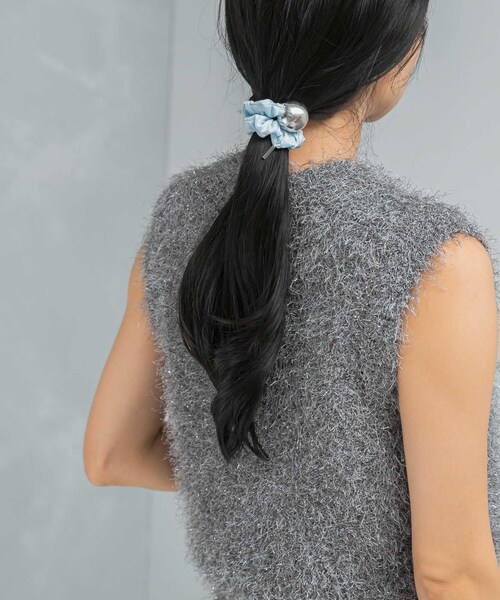 URBAN RESEARCH ROSSO（アーバンリサーチロッソ）の「heyep　M Metal Ball Silk Scrunchie（ヘアゴム・レディース・BLACK/WHITE/別注BLUE・-）」の11枚目の写真