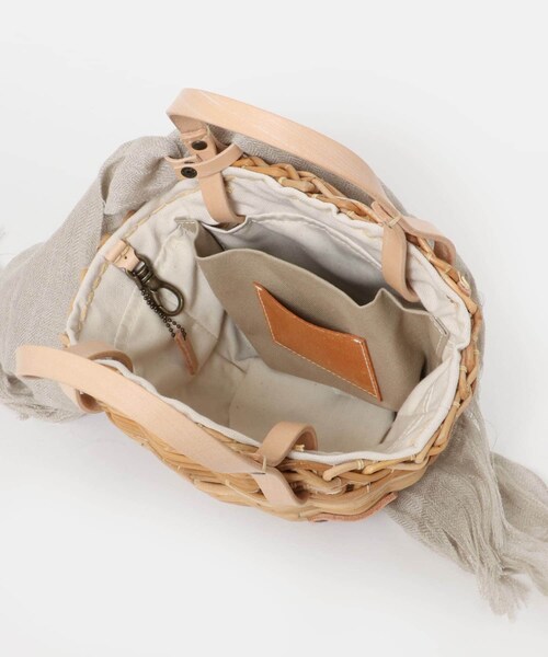 かぐれ（カグレ）の「eb.a.gos　ブルームバスケット　レザーハンドル（ハンドバッグ・レディース・BK/NA・FREE）」の13枚目の写真