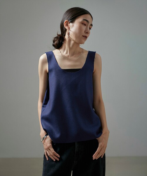 ADAM ET ROPE'(アダムエロペ)の「【Gabriela Coll Garments】LORO PIANA WOOL TOP(タンクトップ・レディース・ブルー系・1/2)」の3枚目の写真