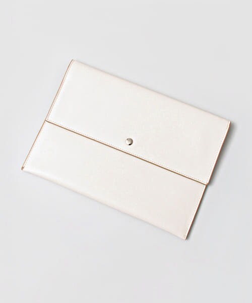 URBAN RESEARCH Sonny Label（アーバンリサーチサニーレーベル）の「01プリントレザークラッチバッグ（クラッチバッグ・レディース・ブラック/アイボリー/ピンク・one/One）」の2枚目の写真