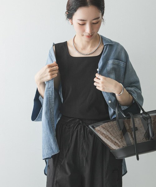 URBAN RESEARCH(アーバンリサーチ)の「スクエアネックタンクトップ(タンクトップ・レディース・WHITE/BLACK/BROWN・Free)」の12枚目の写真