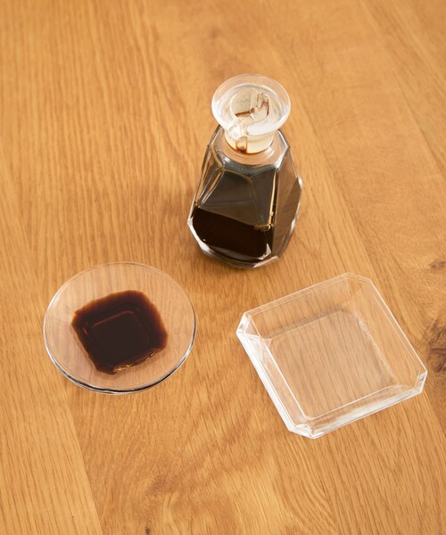 URBAN RESEARCH DOORS(アーバンリサーチドアーズ)の「岩澤硝子 江戸前醤油皿 角(食器・メンズ・Clear・-)」の6枚目の写真