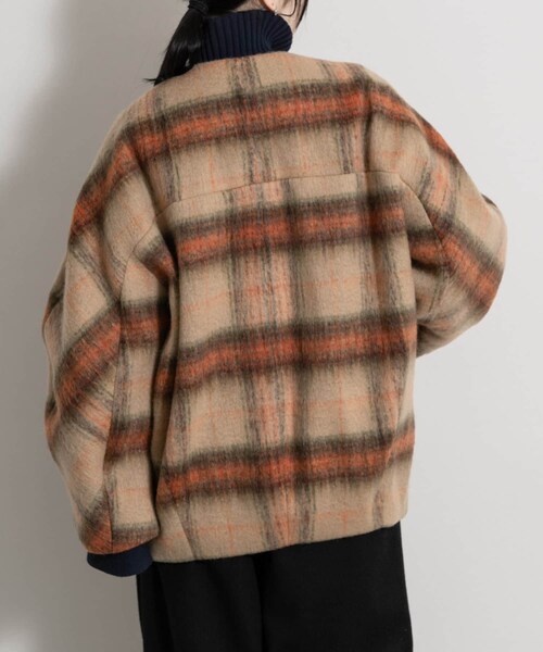 THE GOODLAND MARKET（ザグッドランドマーケット）の「cwtch　CHECK MIDDLE COAT（ノーカラージャケット・レディース・BEIGE/NAVY・FREE）」の5枚目の写真