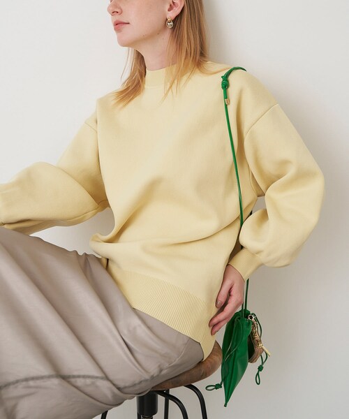 URBAN RESEARCH ROSSO（アーバンリサーチロッソ）の「ELENDEEK　FORM SLEEVE OVER KNIT（ニット/セーター・レディース・YLW/OWHT/BLACK/PPL・FREE）」の5枚目の写真