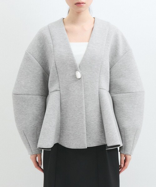 ADAM ET ROPE'(アダムエロペ)の「【洗える】エッグブローチ付きペプラムカーディガン(カーディガン/ボレロ・レディース・ブラック/グレー/キナリ・F)」の19枚目の写真