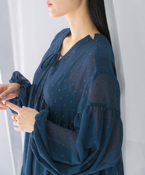 URBAN RESEARCH ROSSO（アーバンリサーチロッソ）の「カットジャガードティアードワンピース（ワンピース・レディース・BLUE/BLACK・FREE）」の20枚目の写真