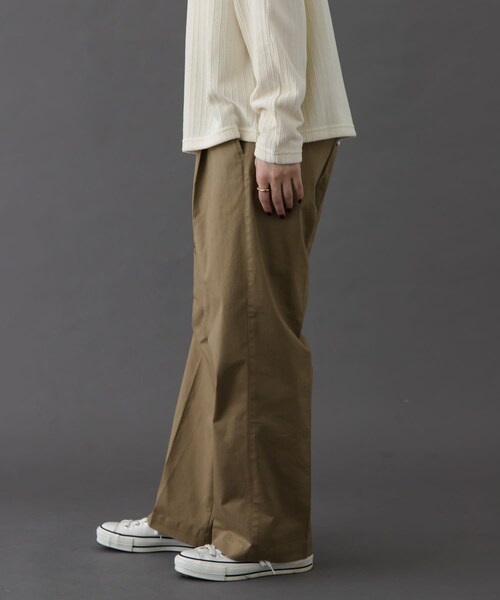 URBAN RESEARCH DOORS(アーバンリサーチドアーズ)の「FORK&SPOON イージーチノパンツ(チノパンツ・レディース・BLACK/BEIGE・1/2)」の17枚目の写真