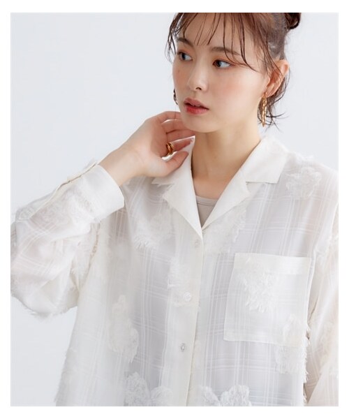 nissen（ニッセン）の「大きいサイズ　ジャガードシャツ　miclat（シャツ/ブラウス・レディース・アイボリー/ラベンダー・L/LL/3L/4L/5L/6L/8L/10L）」の5枚目の写真