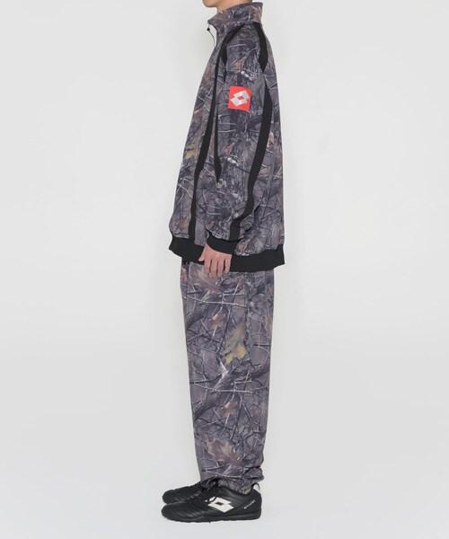 URBAN RESEARCH（アーバンリサーチ）の「LOTTO　STRETCH HALF ZIP BLOUSON（ブルゾン・メンズ・BLACK/CAMO・M/L/XL/XXL）」の12枚目の写真