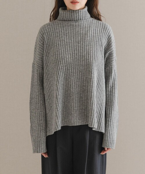 URBAN RESEARCH ROSSO（アーバンリサーチロッソ）の「マシーンウォッシュ ワイドリブニット（ニット/セーター・レディース・GRAY/L/BLUE/MOCHA・Free）」の9枚目の写真