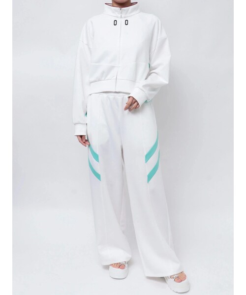 CALNAMUR（カルナムール）の「【エヴァンゲリオンコラボ】PLUGSUIT SWEAT（セットアップ・レディース・ホワイト/レッド/ピンク/ブルー/ネイビー/パープル・F/XL）」の2枚目の写真