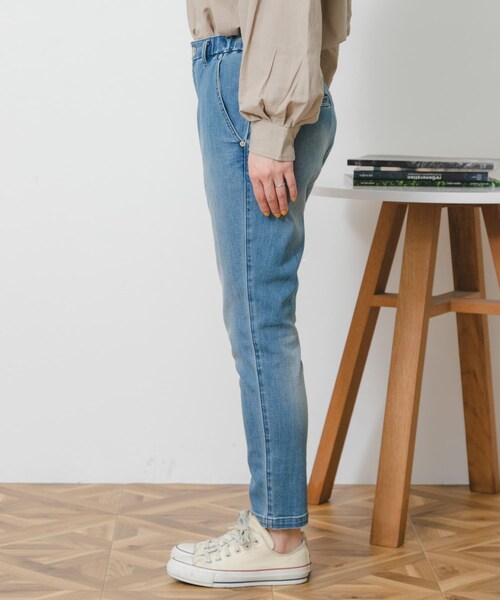 URBAN RESEARCH Sonny Label（アーバンリサーチサニーレーベル）の「MONAME　NEW RELAX TAPERED（デニムパンツ・レディース・LIGHTBLUE・XS/S/M）」の11枚目の写真