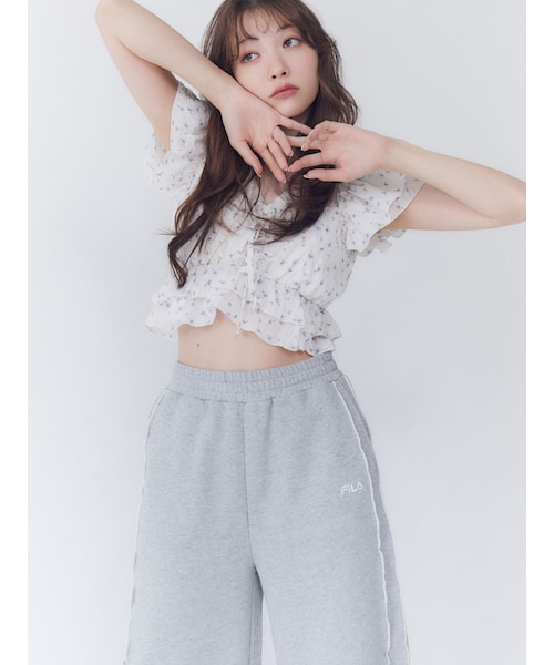 RESEXXY（リゼクシー）の「【FILA】メローラインスウェットパンツ（スウェットパンツ・レディース・グレー/チャコールグレー・F）」の4枚目の写真
