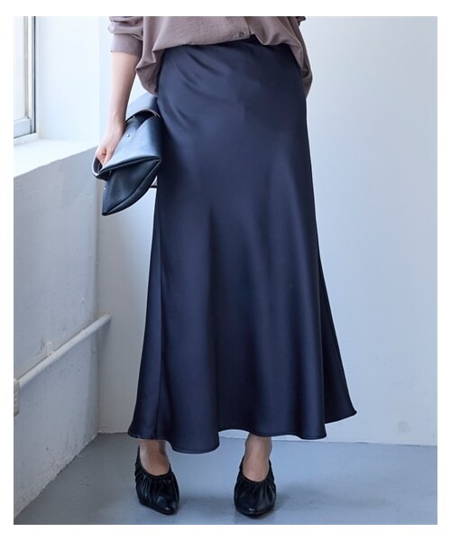 nissen（ニッセン）の「＜大きいサイズ＞サテンAラインスカート（防しわ）（スカート・レディース・ラテピンク/グレージュ/ネイビー/カーキ・L/LL/3L/4L/5L/6L/8L/10L）」の6枚目の写真