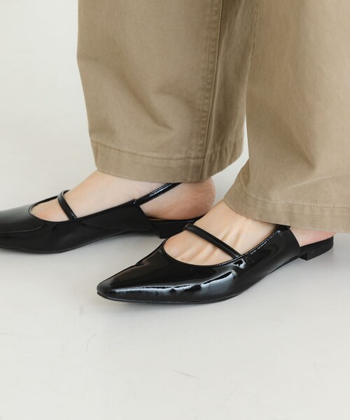 URBAN RESEARCH（アーバンリサーチ）の「ポインテッドバックストラップシューズ（パンプス・レディース・BLACK/BEIGE・36/37/38/39）」の16枚目の写真