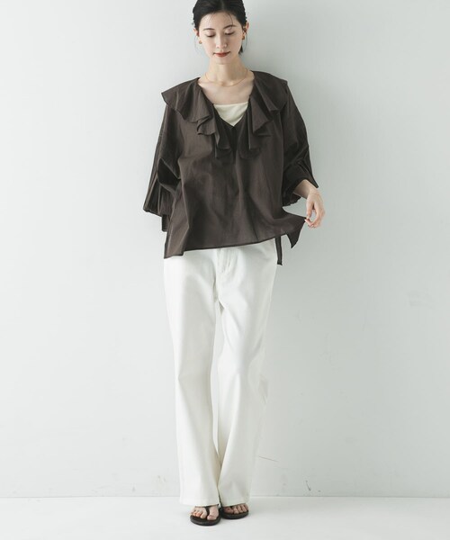 URBAN RESEARCH（アーバンリサーチ）の「『3サイズ展開』綿麻デニムストレートパンツ（デニムパンツ・レディース・WHITE/BLUE・36/38/40）」の11枚目の写真