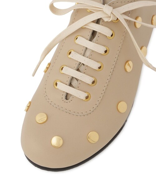ADAM ET ROPE'（アダムエロペ）の「【LACADE（ラカド）】RENJI / STUDS ALL OVER（ドレスシューズ・レディース・ベージュ・36.0/37.0/38.0）」の7枚目の写真