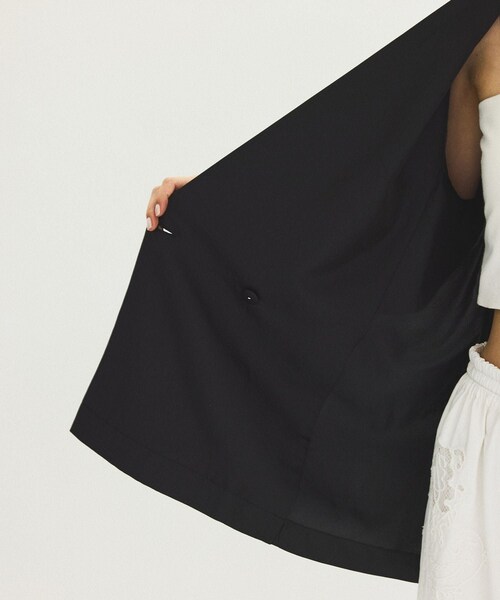 ADAM ET ROPE'(アダムエロペ)の「【サステナブル】ガウンジャケット(テーラードジャケット・レディース・ブラック/オフホワイト・F)」の21枚目の写真